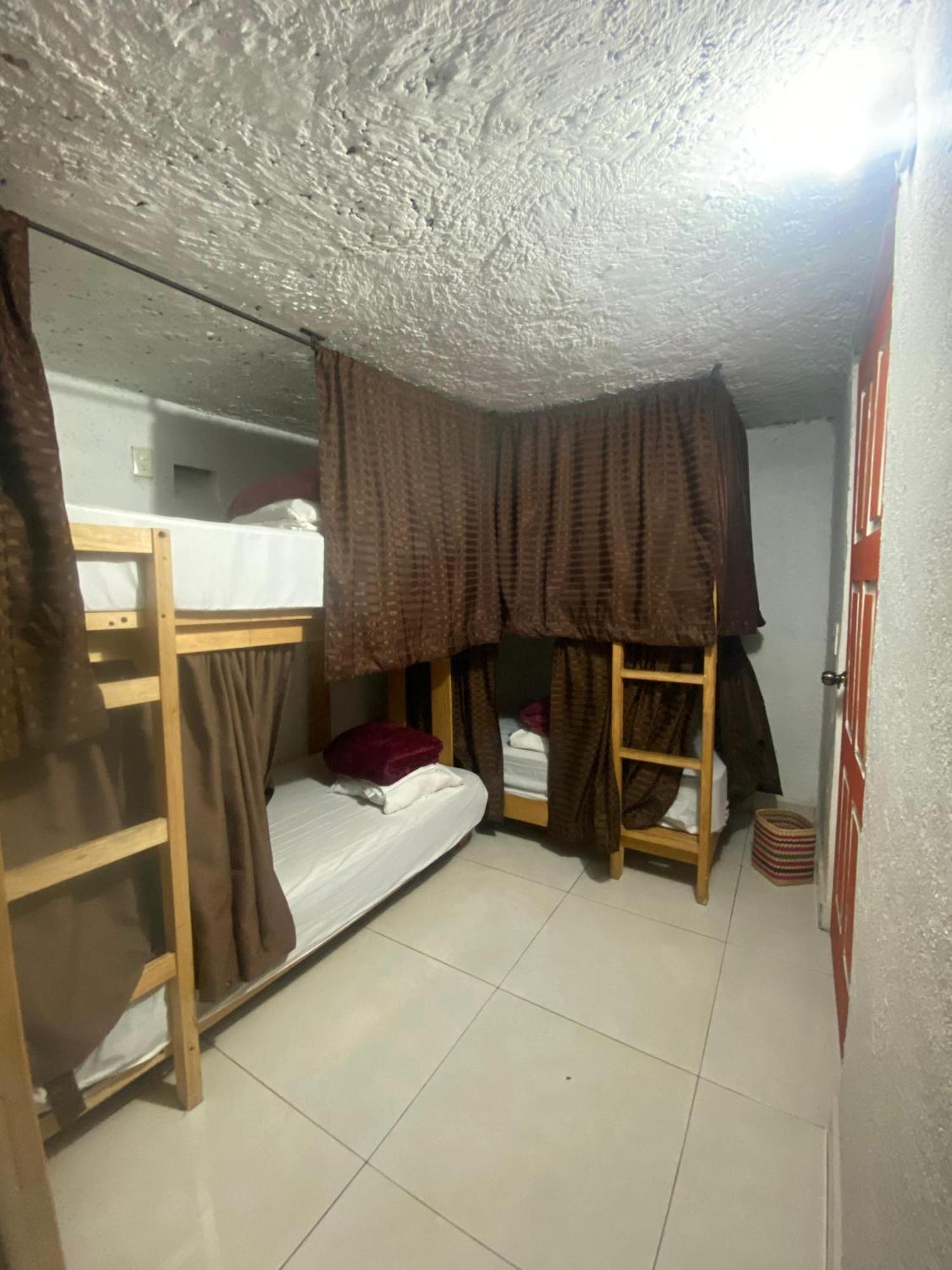 Hostal El Alebrije Valle de Bravo Luaran gambar